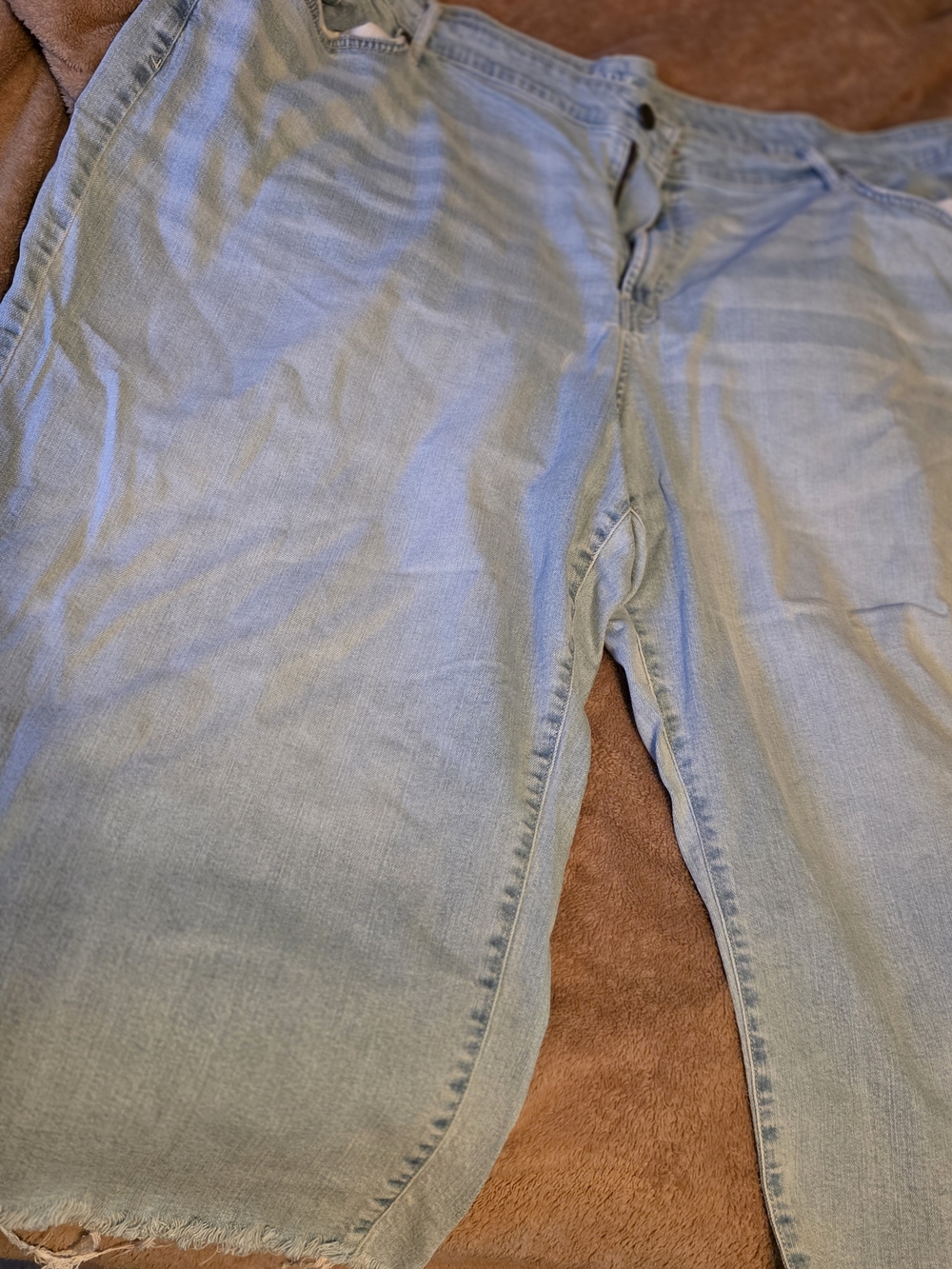 a.n.a Men's Light Blue Relaxed Denim Jeans